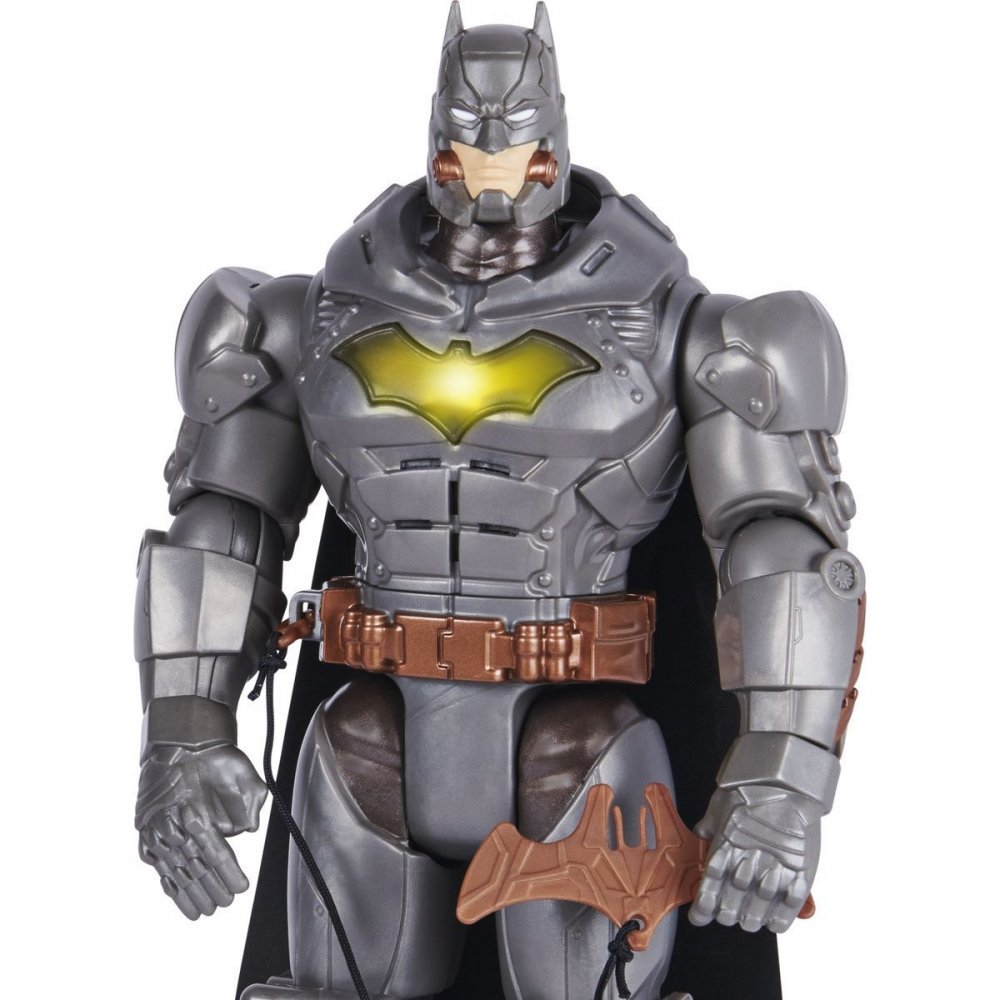 SPIN MASTER BATMAN S VYSTRELUJUCIM DOPLNKOM 30 CM https://www.andreashop.sk/files/kat_img/04.jpg_OID_EVBSI00101.jpg