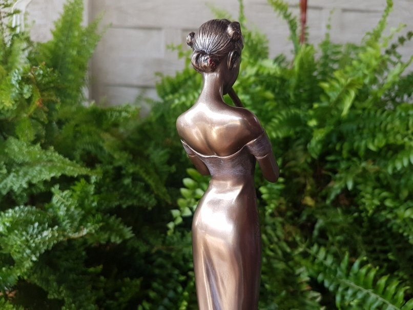 VERONESE ORIENTALNA ZENA S FLAUTOU https://www.andreashop.sk/files/kat_img/05.jpg_OID_WCX0J00101.jpg
