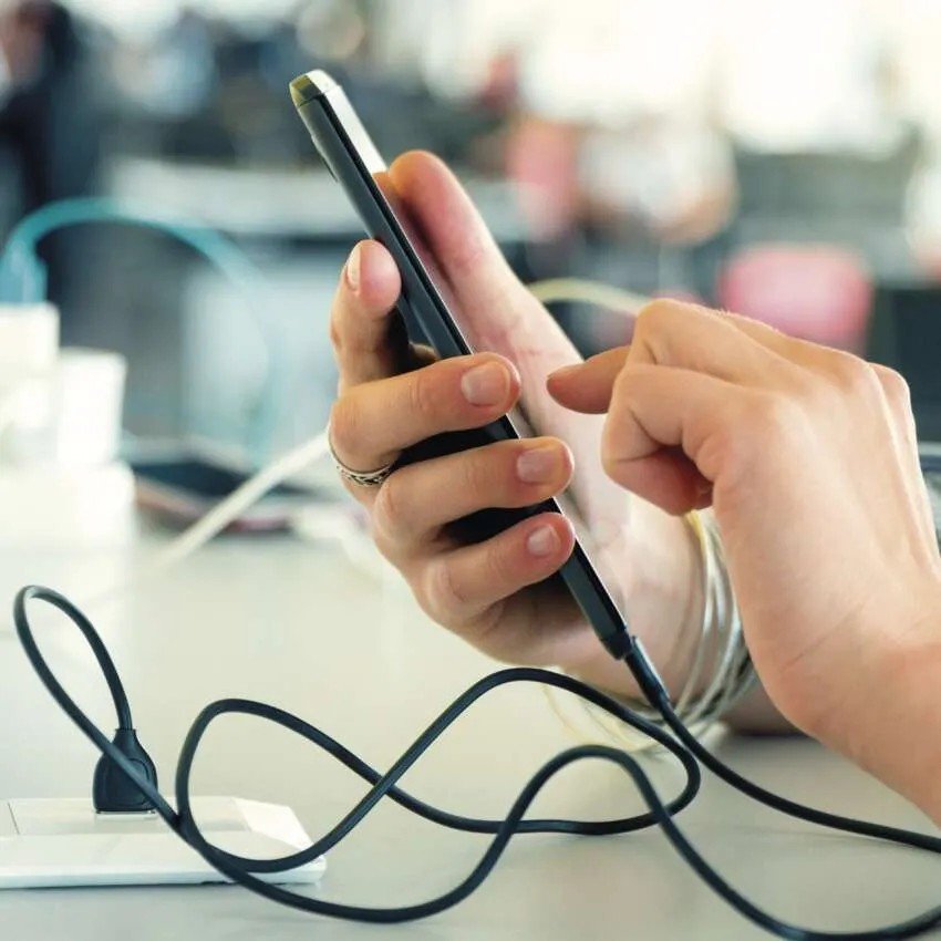 EMOS SM7015W NABIJACI A DATOVY KABEL USB-C 2.0/ LIGHTNING MFI, 1 M, BIELY https://www.andreashop.sk/files/kat_img/5.jpg_OID_HQ0F000901.jpg