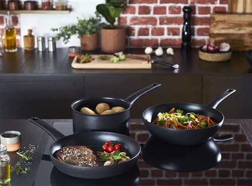 TEFAL G2680672, 28 CM https://www.andreashop.sk/files/kat_img/7.jpg_OID_F9X6000901.jpg